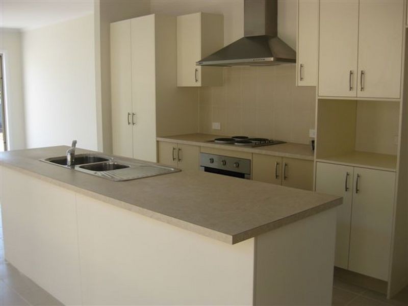 13A Ryan Avenue, Aldinga Beach SA 5173