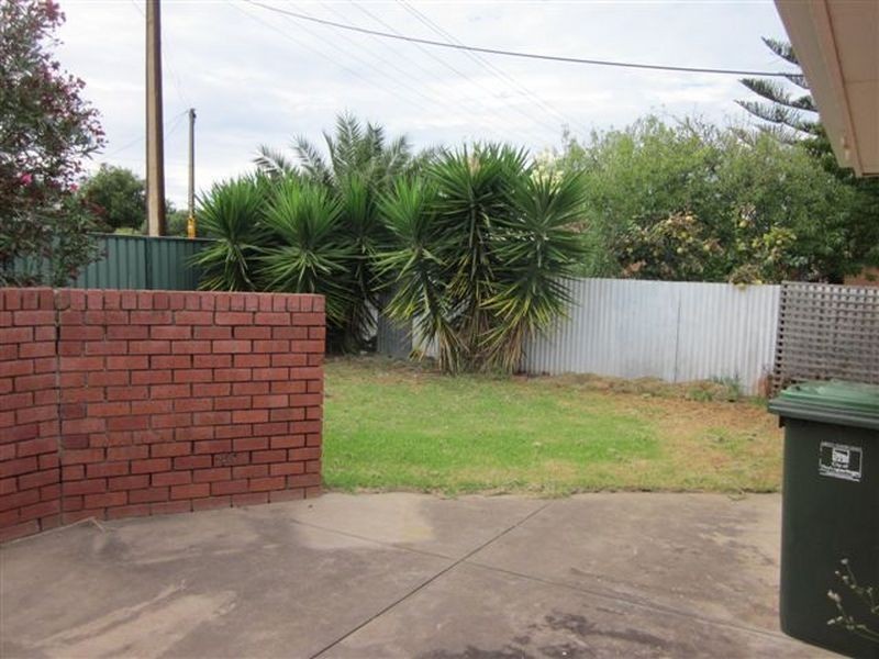 1/4 Croser Avenue, Aldinga Beach SA 5173