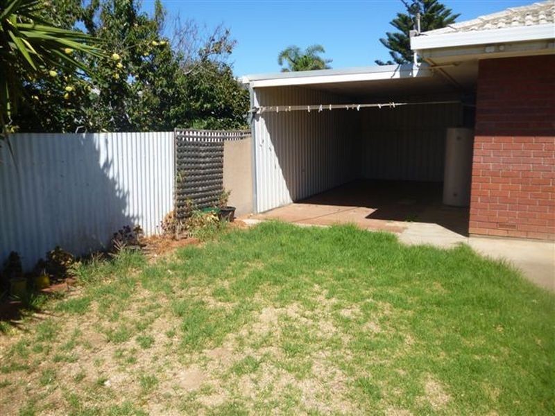 1/4 Croser Avenue, Aldinga Beach SA 5173