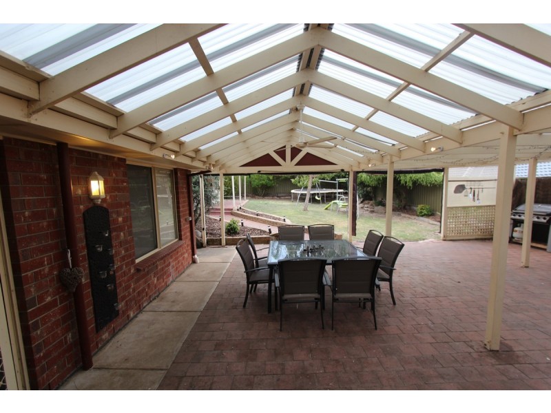 23 Parkes Avenue, Woodcroft SA 5162
