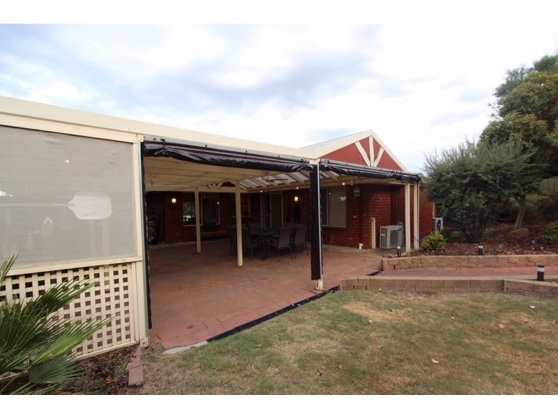 23 Parkes Avenue, Woodcroft SA 5162