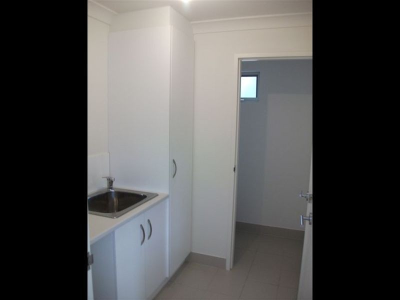 4/2 Whinnerah Avenue, Aldinga Beach SA 5173