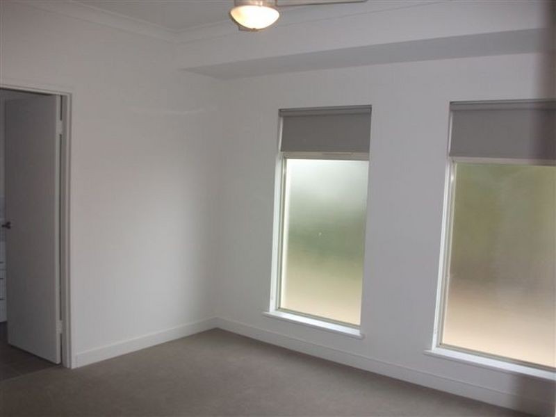 4/2 Whinnerah Avenue, Aldinga Beach SA 5173