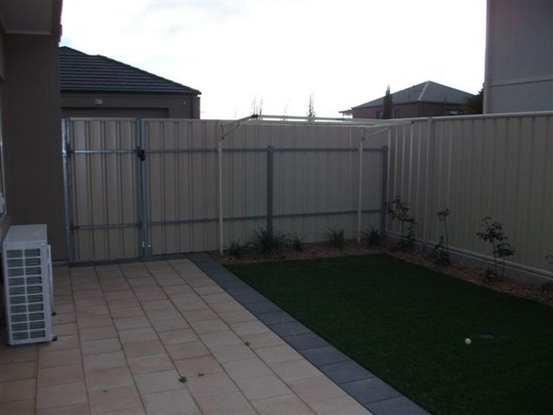 4/2 Whinnerah Avenue, Aldinga Beach SA 5173