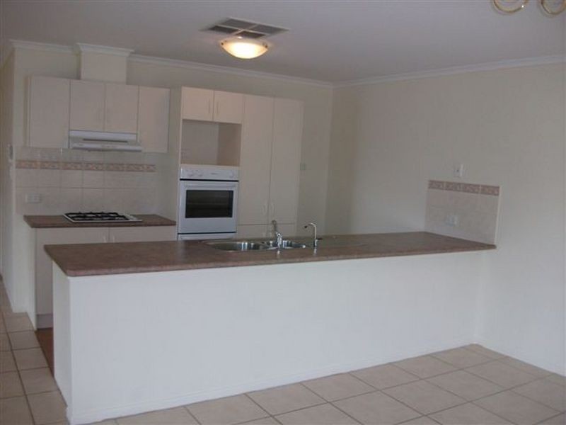 36 Barracoota Drive, Aldinga Beach SA 5173