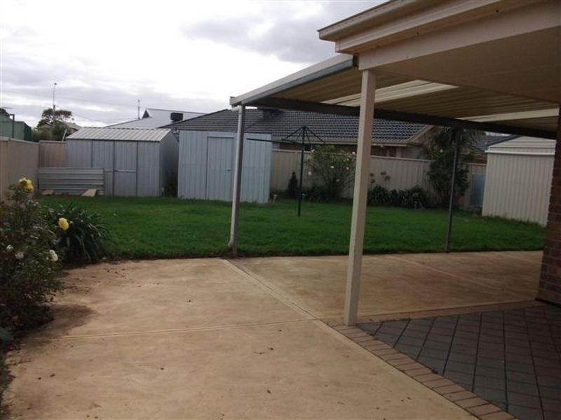 36 Barracoota Drive, Aldinga Beach SA 5173