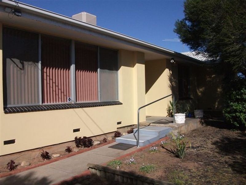 28 Macquarie Street, Moana SA 5169