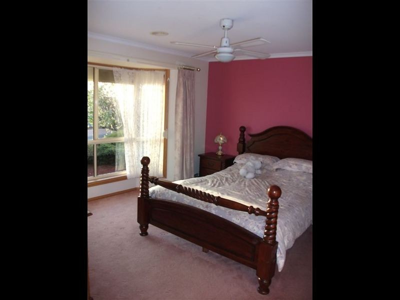 19 Hazeltine Drive, Seaford Rise SA 5169