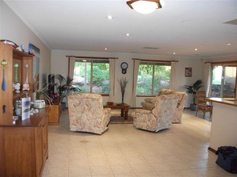 19 Hazeltine Drive, Seaford Rise SA 5169