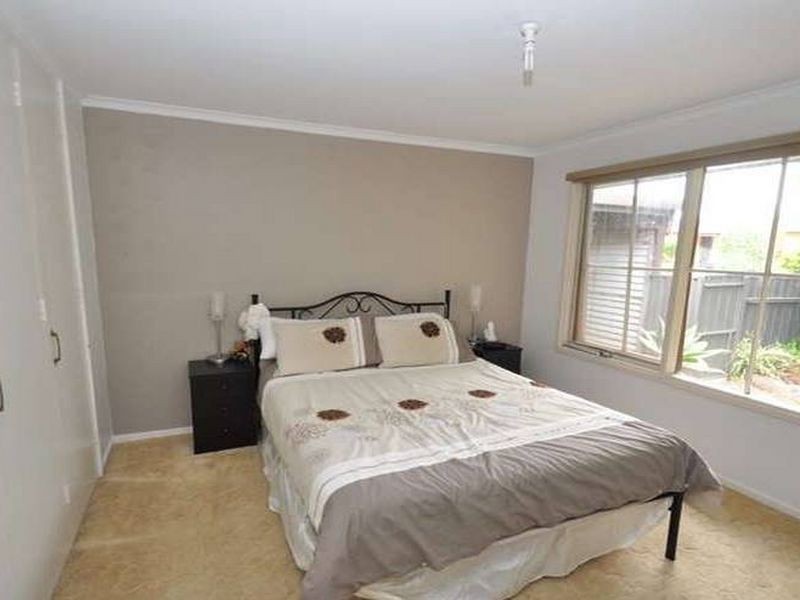 2 Burns Court, Morphett Vale SA 5162