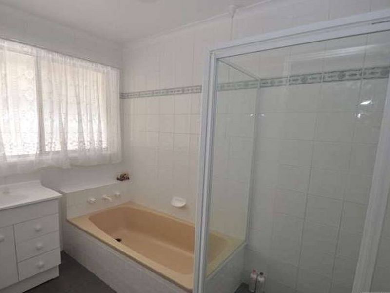 2 Burns Court, Morphett Vale SA 5162