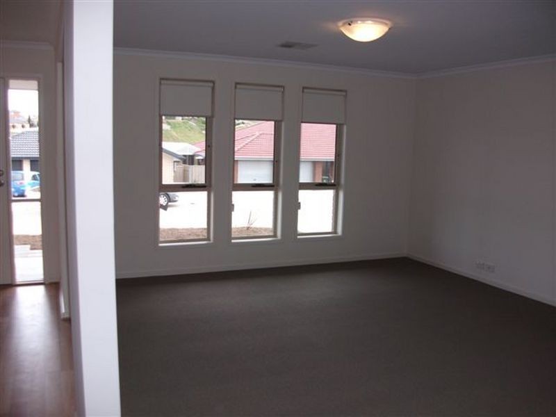 16 Anglesea Lane, Seaford Rise SA 5169