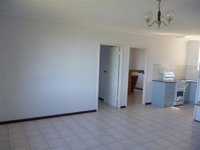 2/243 Esplanade, Aldinga Beach SA 5173
