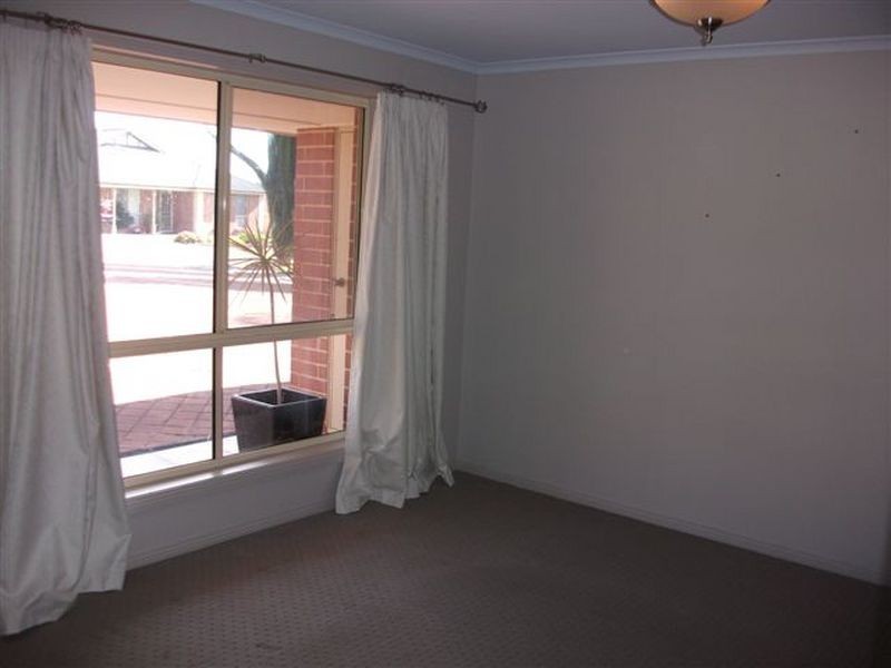 5 Sturt Place, Mount Compass SA 5210