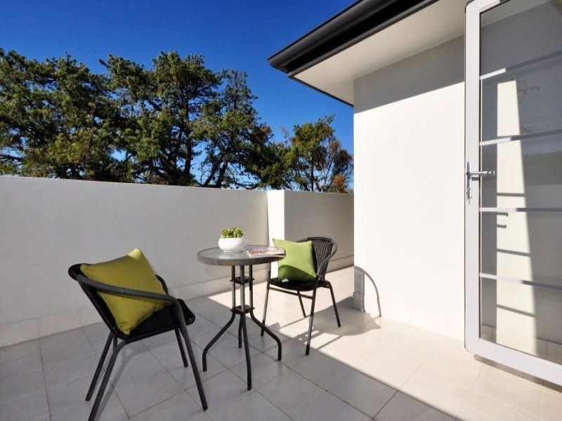 11 Griffiths Drive, Moana SA 5169