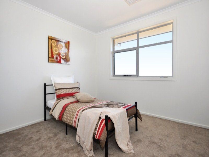 11 Griffiths Drive, Moana SA 5169