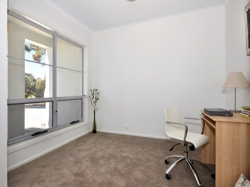 11 Griffiths Drive, Moana SA 5169