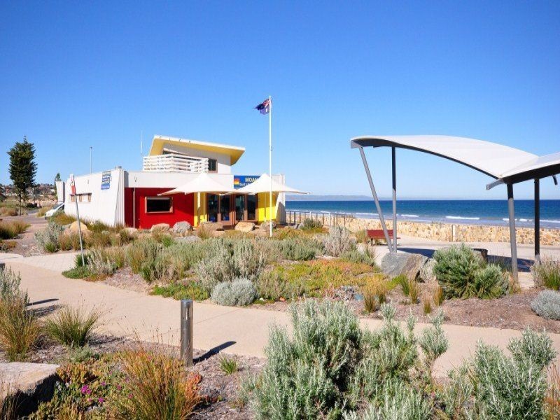 11 Griffiths Drive, Moana SA 5169