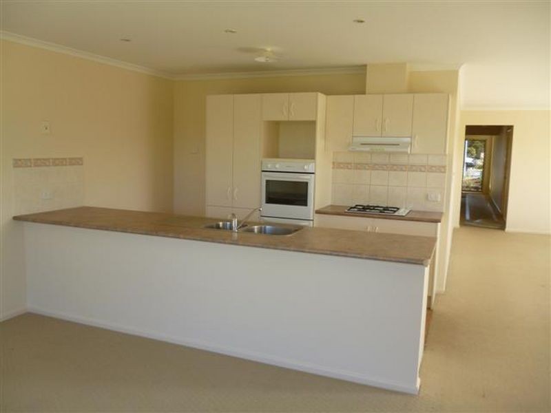 86 Quinliven Road, Aldinga Beach SA 5173