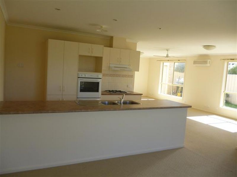 86 Quinliven Road, Aldinga Beach SA 5173