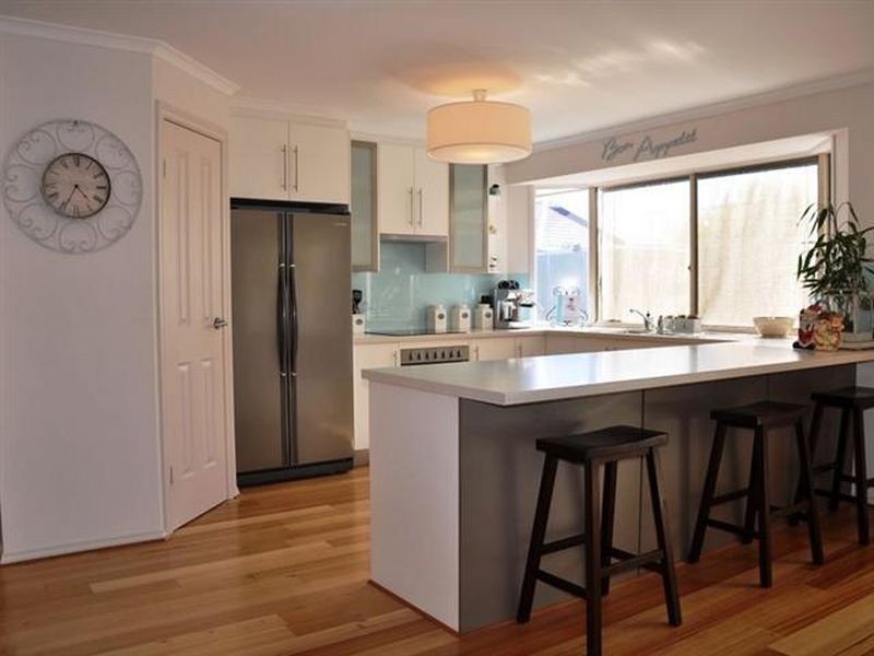 30 Rymill Avenue, Encounter Bay SA 5211