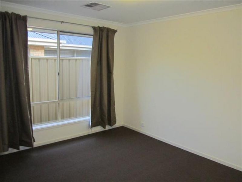 6 Miranda Place, Seaford Meadows SA 5169