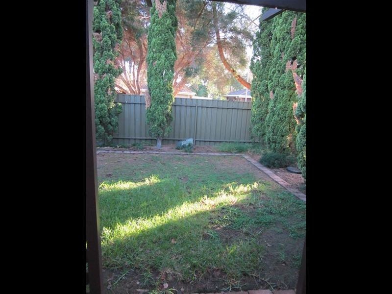 8 Normandy Road, Woodcroft SA 5162