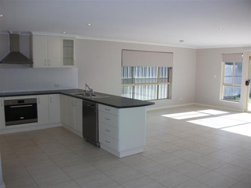 37 Irving Road, Aldinga Beach SA 5173