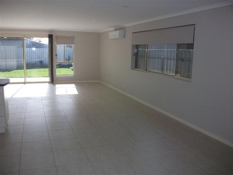 37 Irving Road, Aldinga Beach SA 5173