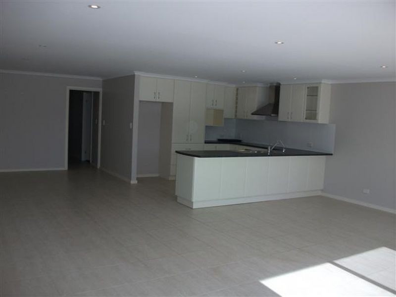 37 Irving Road, Aldinga Beach SA 5173
