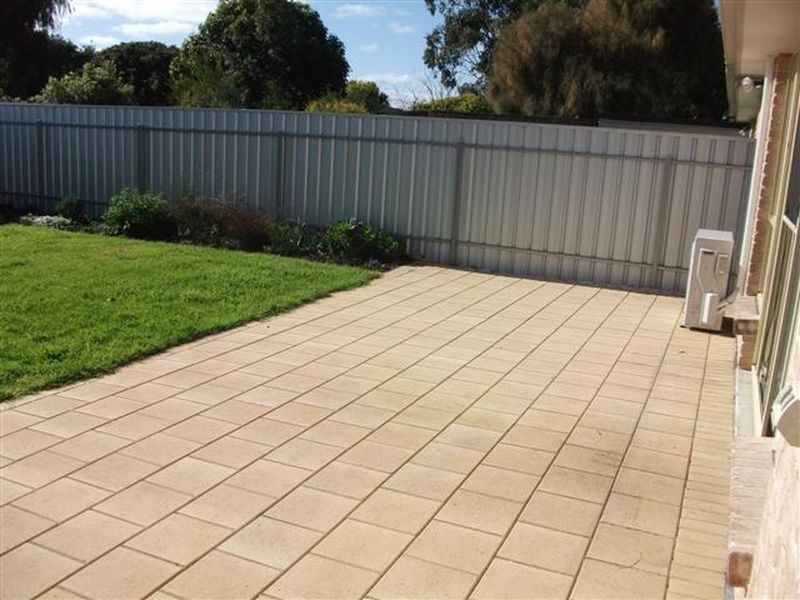 37 Irving Road, Aldinga Beach SA 5173