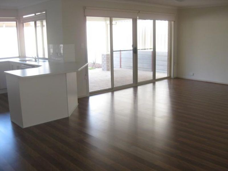 12 Naval Road, Seaford Meadows SA 5169