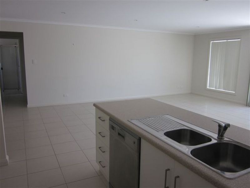 1 Albany Avenue, Port Noarlunga South SA 5167