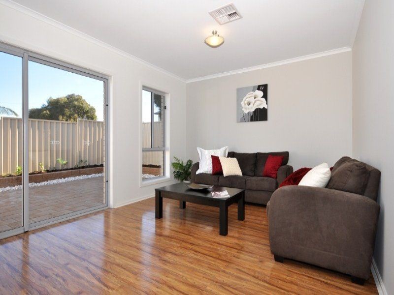 11a Griffiths Drive, Moana SA 5169