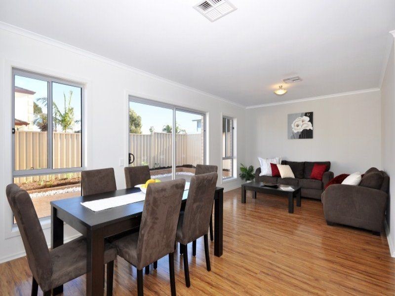 11a Griffiths Drive, Moana SA 5169