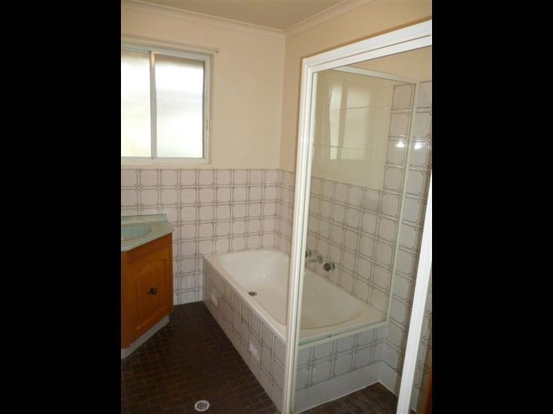 4 Freeman Avenue, Morphett Vale SA 5162