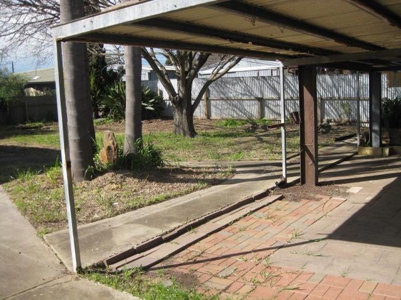 4 Freeman Avenue, Morphett Vale SA 5162