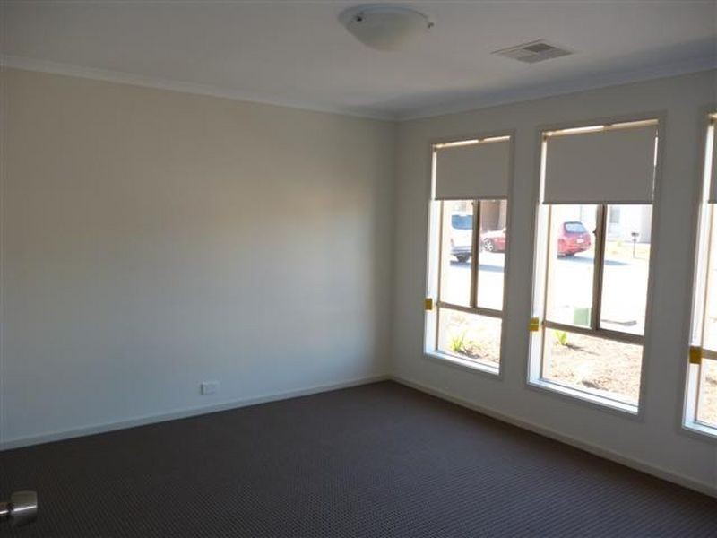 18 Matelot Street, Seaford Meadows SA 5169