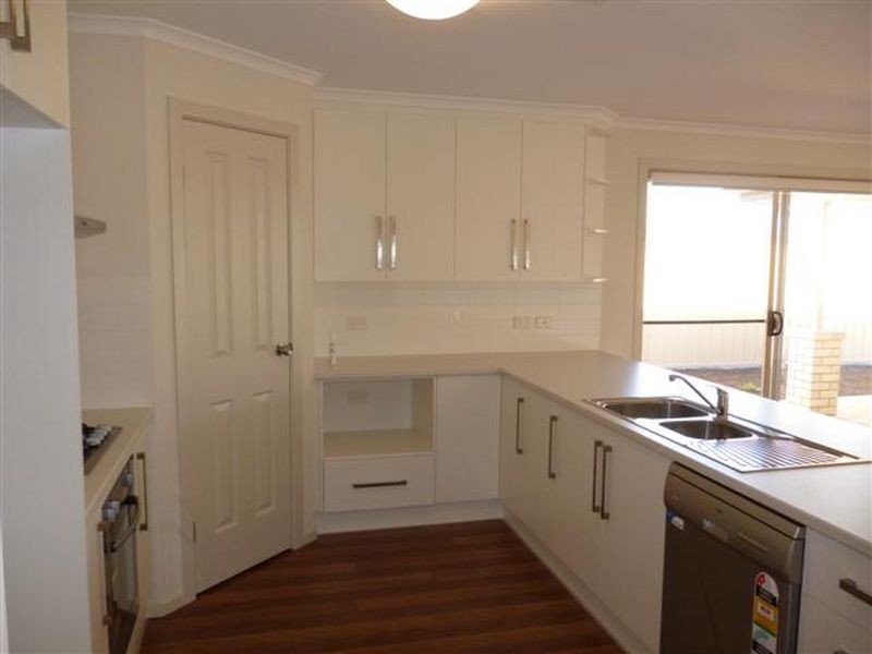 18 Matelot Street, Seaford Meadows SA 5169