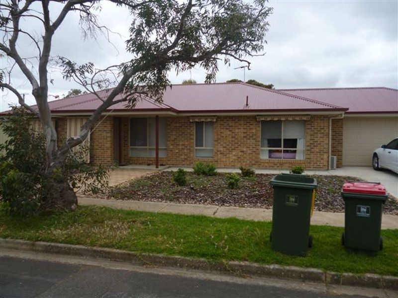 2 Carol Place, Moana SA 5169