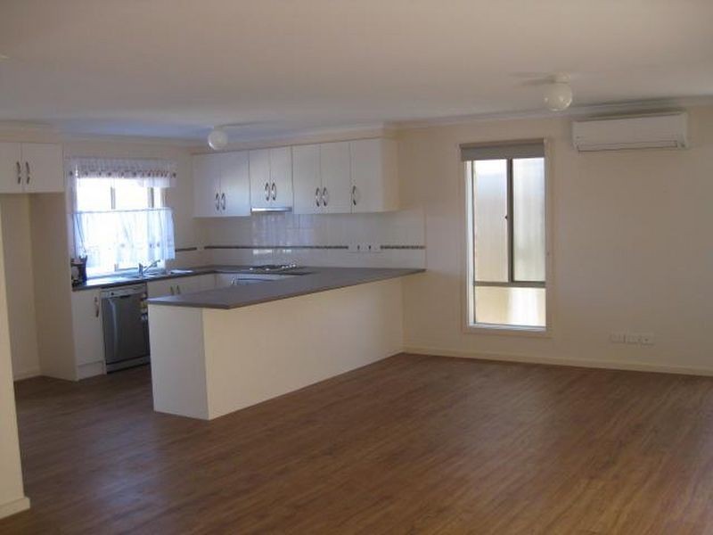 2 Carol Place, Moana SA 5169