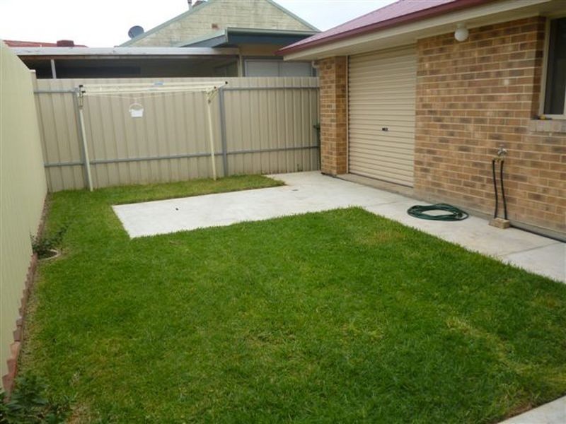 2 Carol Place, Moana SA 5169