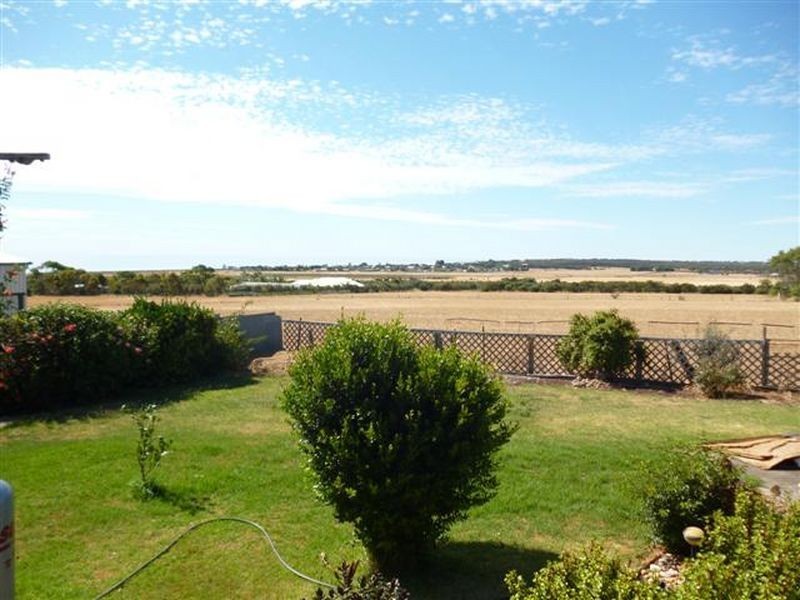 27 Cannes Drive, Sellicks Beach SA 5174