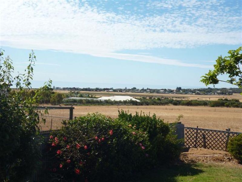 27 Cannes Drive, Sellicks Beach SA 5174