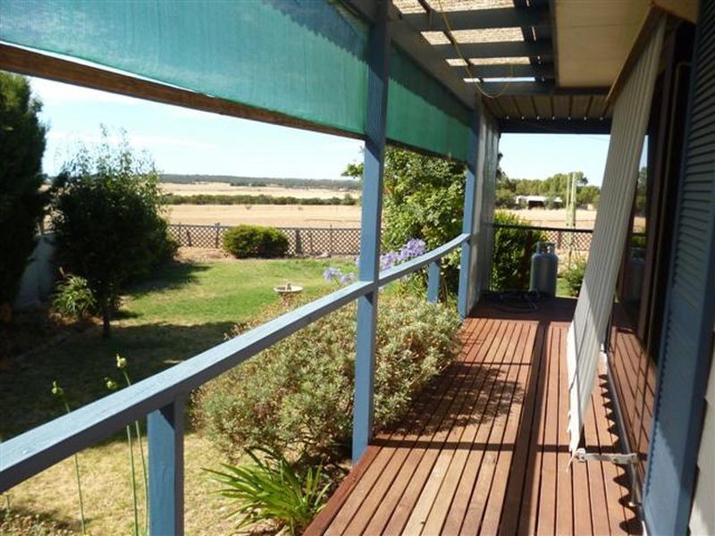 27 Cannes Drive, Sellicks Beach SA 5174