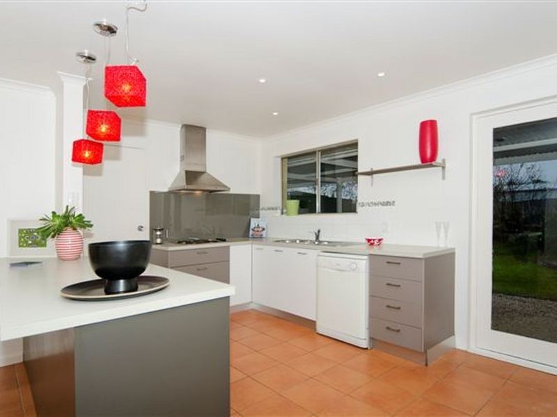 42 Caffrey Crescent, Port Willunga SA 5173