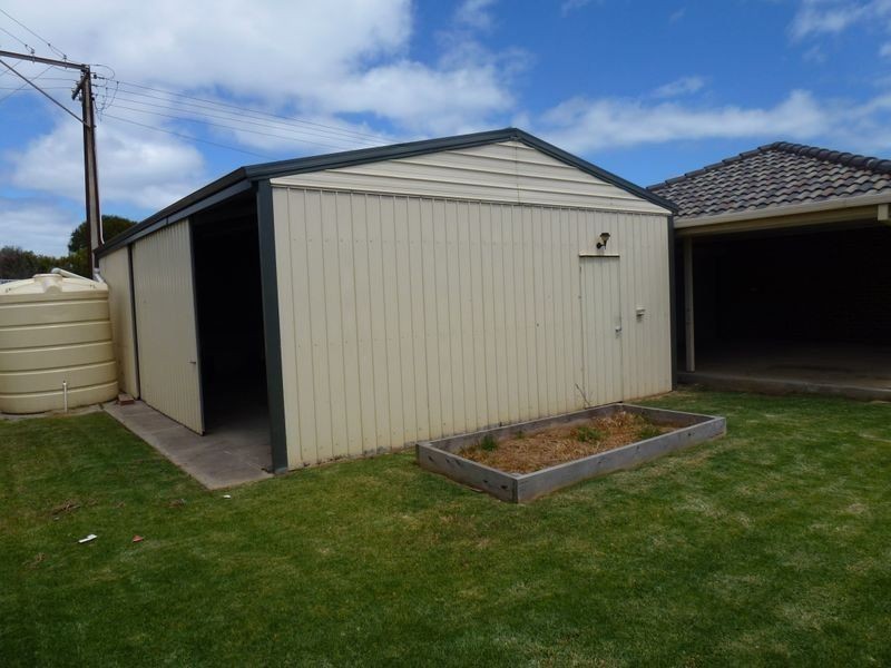21 Harvey Crescent, Aldinga Beach SA 5173