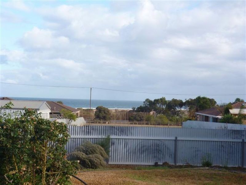 32 Tangier Boulevard, Sellicks Beach SA 5174