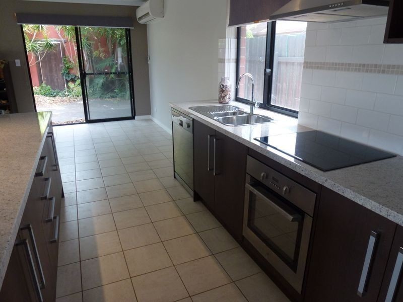 1 Whinnerah Avenue, Aldinga Beach SA 5173