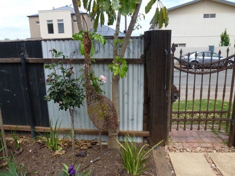 1 Whinnerah Avenue, Aldinga Beach SA 5173